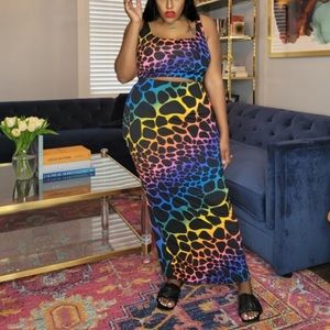 2 pc Vibrant animal skirt set